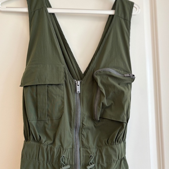 Free People Noiseless Back On Trek Shortsie Green Size S NWOT - Picture 5 of 16